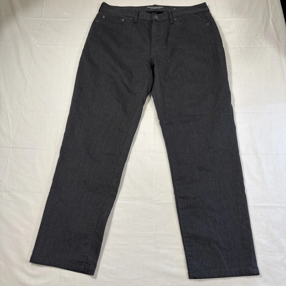 JEANS Banana Republic Mens 32x30 CHARCOAL GRAY Travel Athletic Fit Stretch Chino